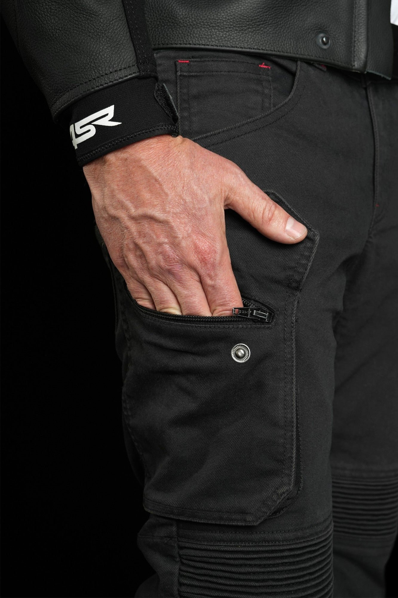 Tourismo Black