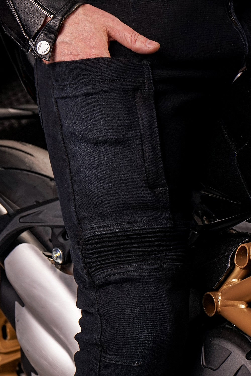 Club Sport Sky Black